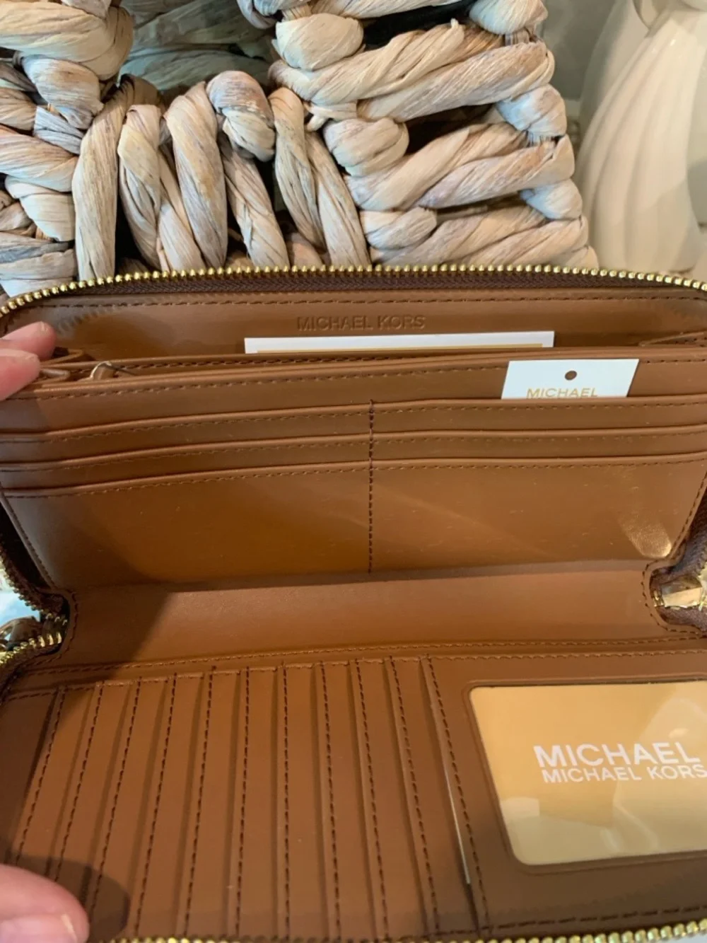 NWT Michael Kors Tan Pebbled Leather Zip Wristlet Wallet - Picture 10 of 11